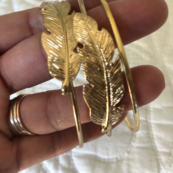 ❇️$5 when you bundle ❇️Bracelet Gold Bundle - Picture 2 of 4